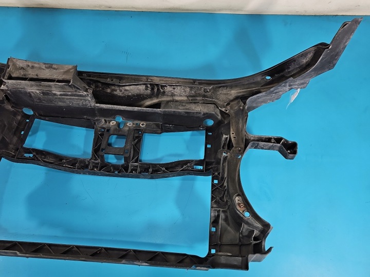 RENFORCEMENT AVANT PANNEAU AVANT VW PASSAT CC 3C8805588B