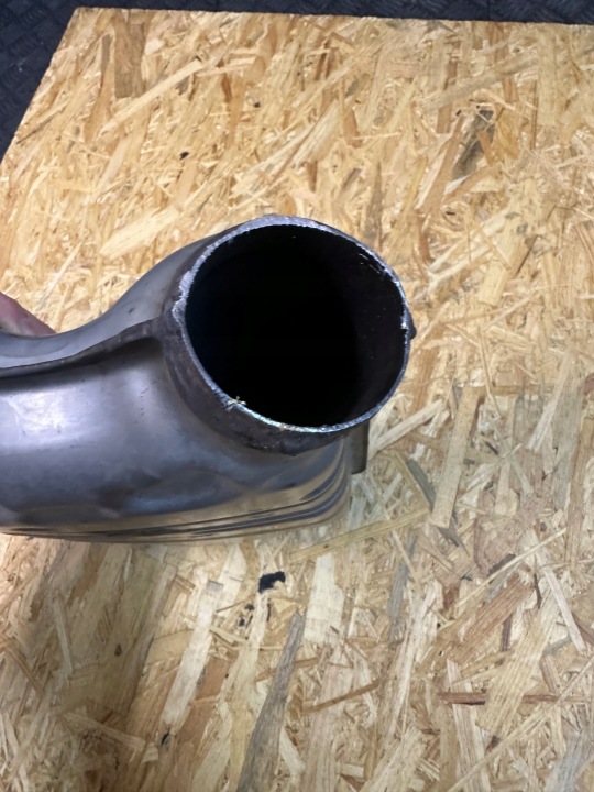 SILENCIEUX SRODOWY, ÉCHAPPEMENT BOÎTE BMW F10,F11,F06, F13, N55,535, 640I, 7610551