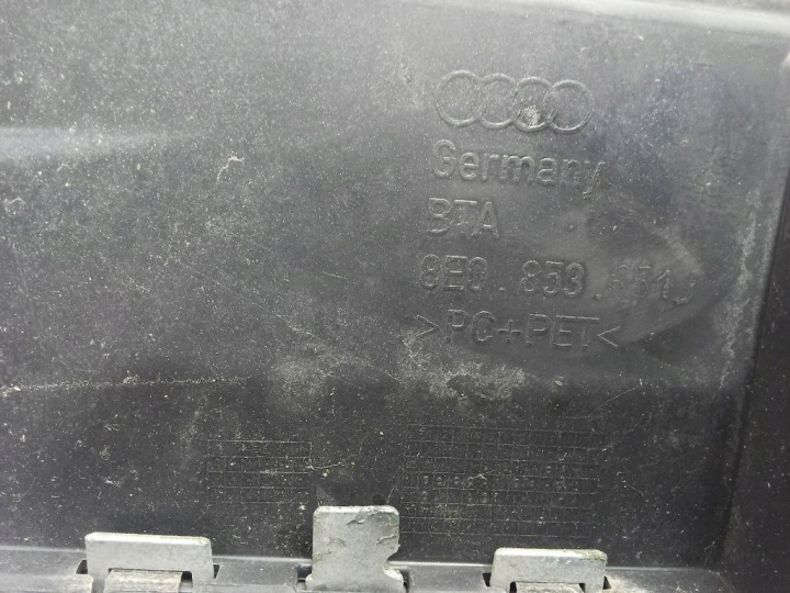 AUDI A4 B7 CALANDRE RADIATEUR GRILLE 8E0853651J