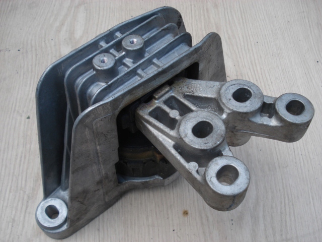 CHRYSLER PACIFICA COUSSIN POIGNÉE BOÎTES P6822472AD MOTEUR P68224746AD