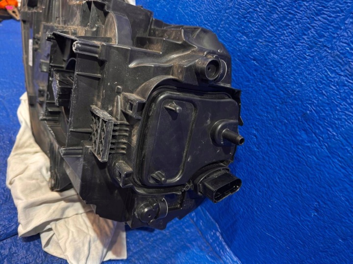 PHARE AVANT CÔTÉ DROITE PORSCHE MACAN LIFT (95B) 95B941010AH