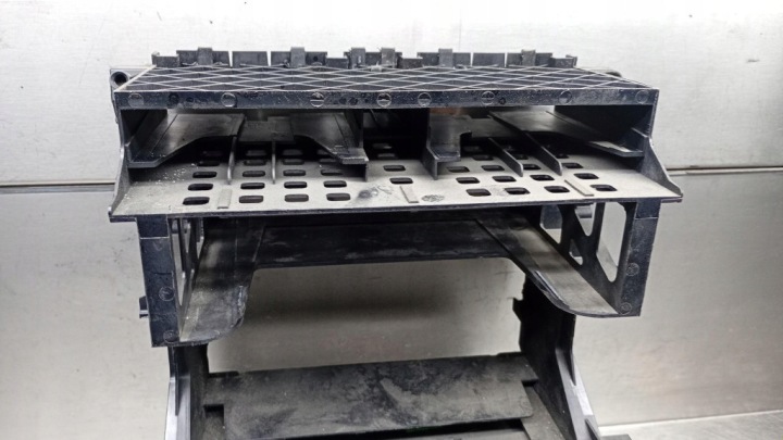 PANNEAU CENTRAL OE 8E0858005E AUDI A4 B6 00-05R