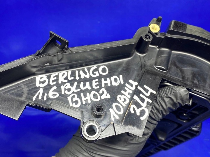COUVERCLE DE SOUPAPES CITROEN BERLINGO 1.6 BLUEHDI BH02 10JBHU 9810244880