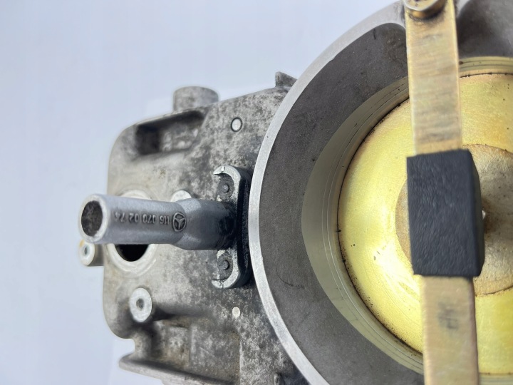 PAPILLON DES GAZ K-JET MERCEDES W124 W201 M102 230E 200E 0438121043 4-CYLINDRY