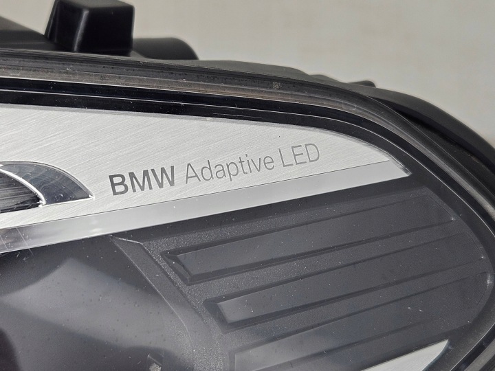 PROJECTEUR GAUCHE CÔTÉ BMW 5 G30 G31 G38 8499121