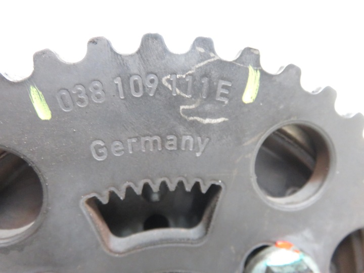 ARBRE À CAMES VW GOLF IV 1.9 TDI 038109239 038109111E AXR