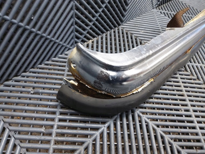 PARE-CHOCS ARRIÈRE MERCEDES-BENZ 200 300 W123 A1238802671