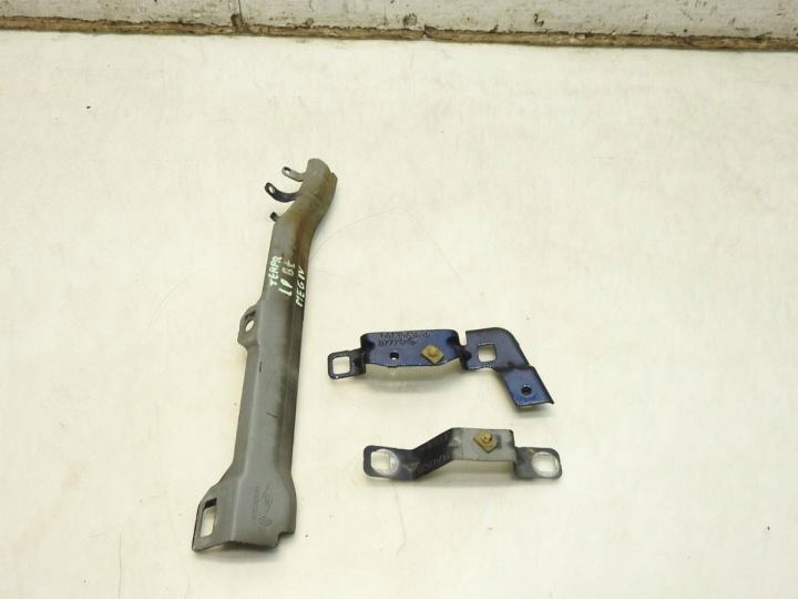 POIGNÉE FIXATION GARDE-BOUE GAUCHE AVANT TEPPR RENAULT MEGANE IV 631220874R