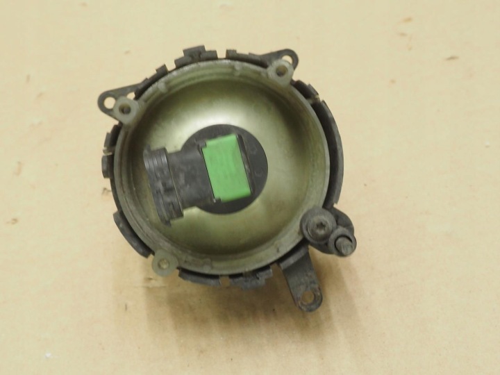 PHARES ANTIBROUILLARD DROIT MITSUBISHI COLT VI 6 Z30 2004-2008 MR957362