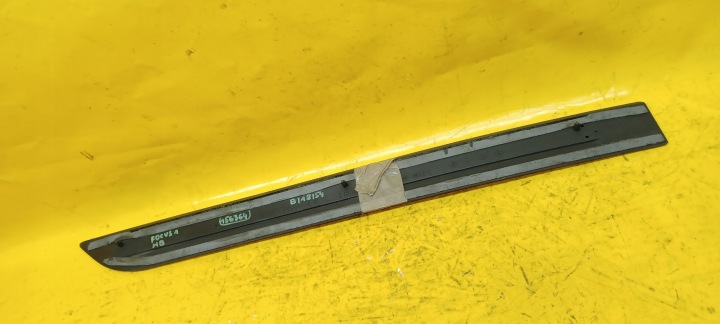 MOULURE PORTES GAUCHE ARRIÈRE FORD FOCUS MK1 HAYON 5D NOIRE 98AB-F25533-AE