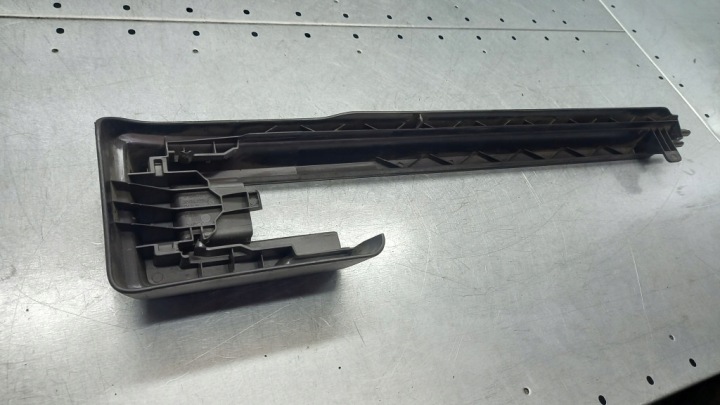 PROTECTION RAIL DROIT AVANT VOLVO XC90 30662559