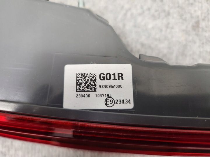 PHARE ARRIÈRE ARRIÈRE CACHE DANS COUVERCLE DE COFFRE LED HYUNDAI ELANTRA VII 20-23