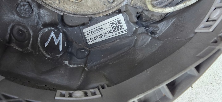 AUDI A6 C6 06R VOLANT S-LINE 4F0419091AP JEU