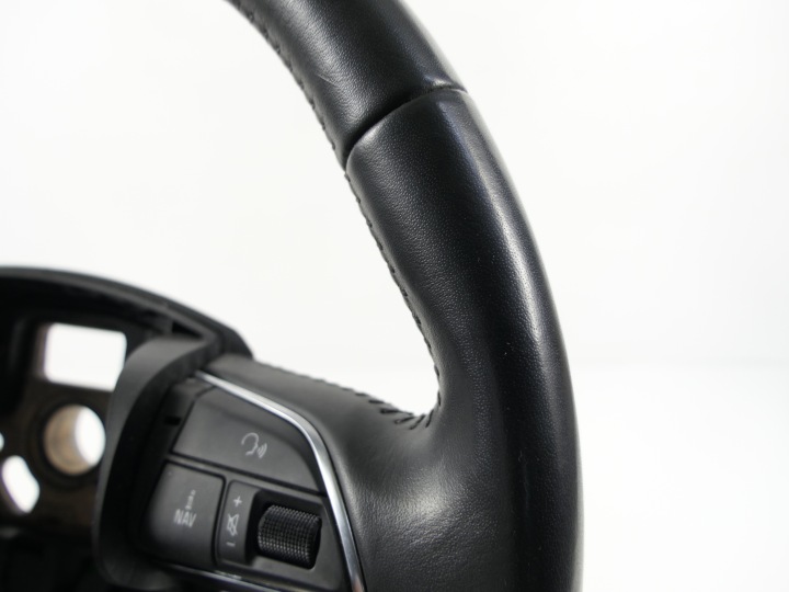 VOLANT CUIR NOIRE AVEC MULTIFONCTION AUDI A4 IV B8 07-15R.