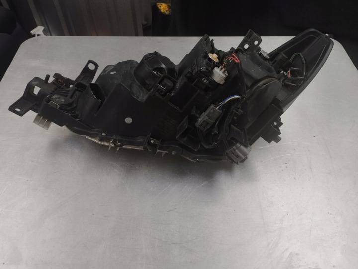 MAZDA 6 GJ PHARE DROITE AVANT LENTILLE UK GHR4-51030
