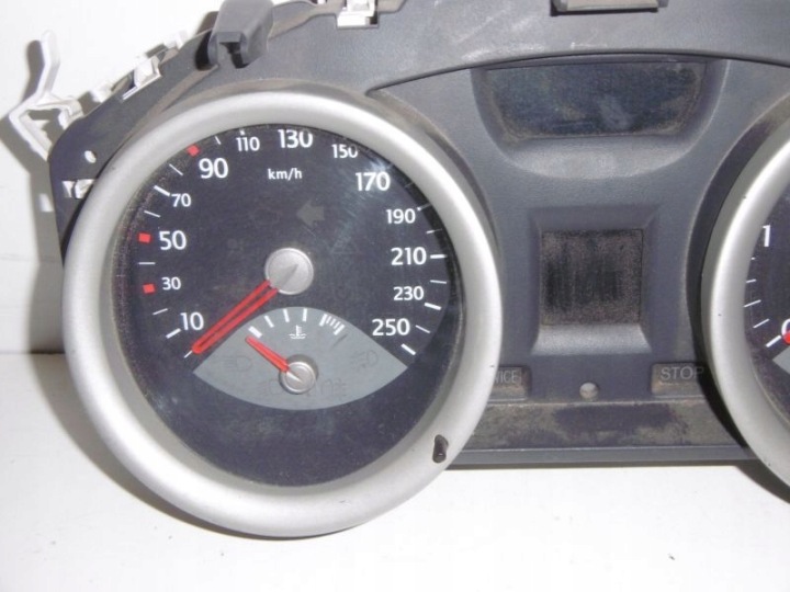 RENAULT MEGANE II 02-06 COMPTEUR TABLEAU DE BORD 1.5DCI 8200399700