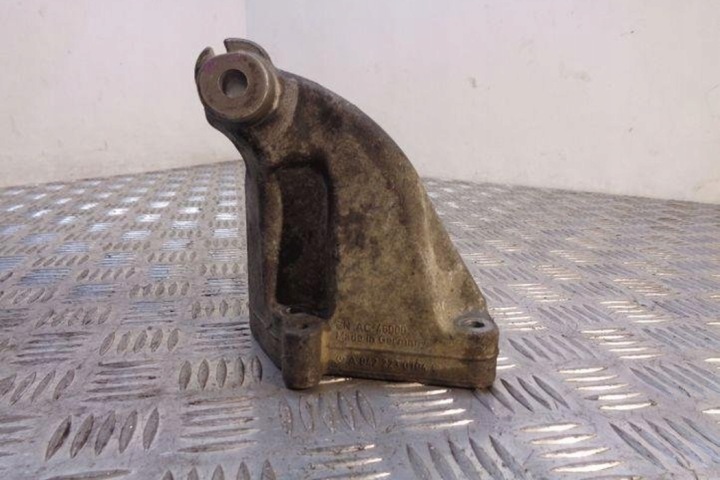 GAUCHE POIGNÉE MOTEUR MERCEDES-BENZ M (W164) A6422230104 2.99L DIESEL 140KW