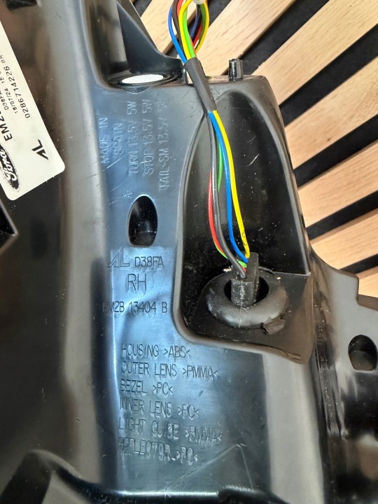 PHARE ARRIÈRE DROITE FORD S-MAX GALAXY 2015- EM2B-13404-BL 2314080 EM2B13404BP