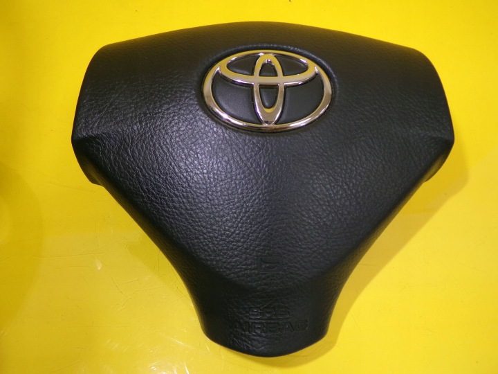 VOLANT CUIR AVEC COUSSIN TOYOTA COROLLA VERSO GS120-01450 NR59