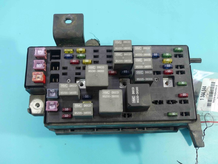 BOÎTE FUSIBLES HYUNDAI TRAJET 91220-3A021