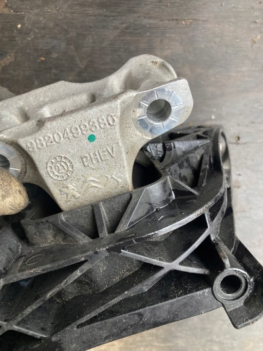 CITROEN DS PEUGEOT 1.6 HYBRID PHEV POIGNÉE MOTEUR COUSSIN 9820499380