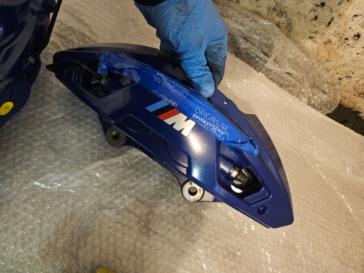 ÉTRIERS AVANT ARRIÈRE BLEUES MODULE BMW G70