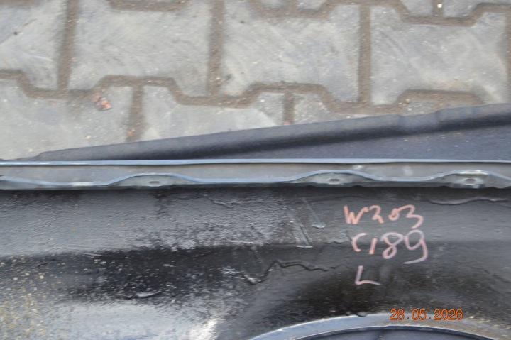 AILE GAUCHE MERCEDES-BENZ C W203 AVANTGARDE COULEUR VERNIS C189 BLEU