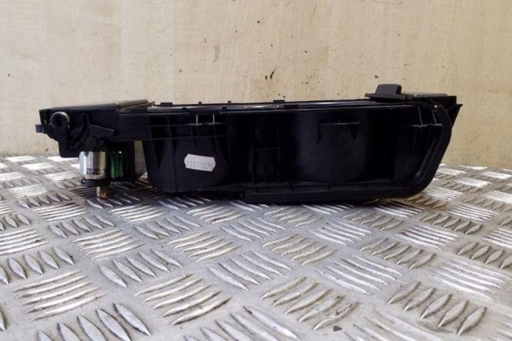 POIGNÉE SUR GODETS LAND ROVER RANGE ROVER SPORT (L320) FHM500032XXX 2.7L