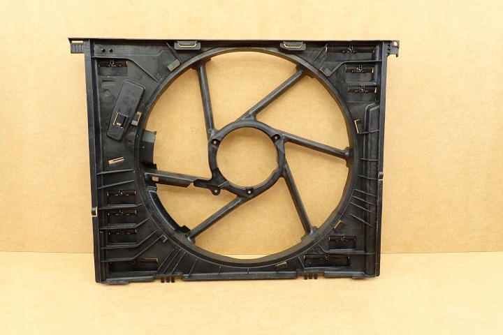 CHÂSSIS VENTILATEUR RADIATEURS G20 G21 G22 G23 G26 I4 G42 SUPRA DB 600
