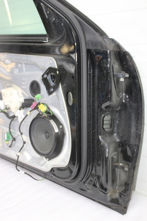 MERCEDES C CLASSE W204 PORTES GAUCHE AVANT GAUCHE AVANT 040 LAK 130-170