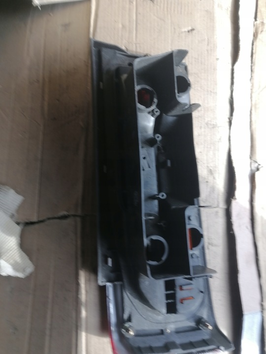 PHARE ARRIÈRE DROITE NISSAN SUNNY BERLINE B12 N13