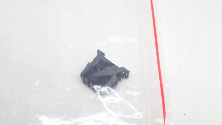 PUCE PUCE VW AUDI SKODA SEAT 3B0972724 3B0 972 724+ BROCHES