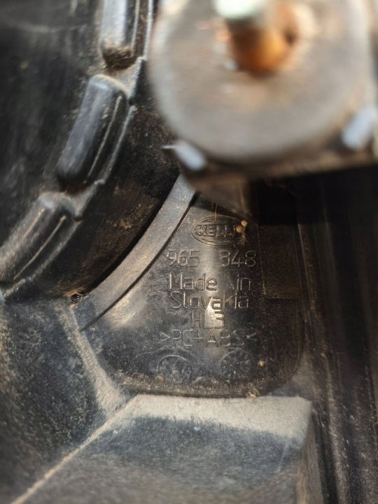VOLKSWAGEN POLO IV 4 PHARE PROJECTEUR DROIT ARRIÈRE ARRIÈRE 965348