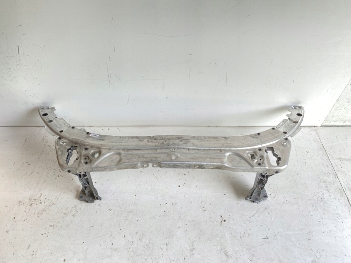 PANNEAU AVANT RENFORCEMENT MERCEDES C-KLASA 205 W205