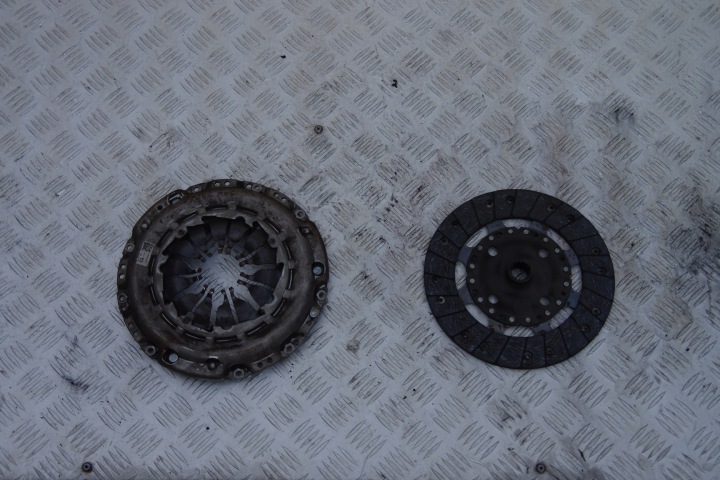 EMBRAYAGE DISQUE COLLIER DACIA DUSTER 1.5 DCI