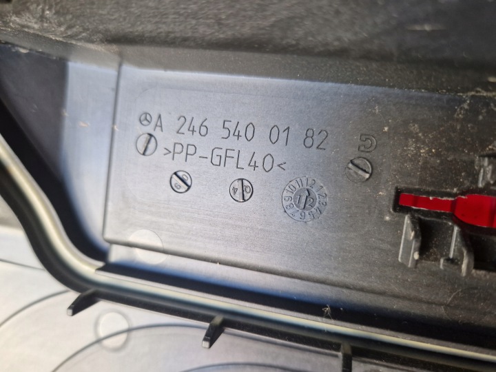 CHÂSSIS BOÎTES FUSIBLES ENSEMBLE MERCEDES W246 1.8 CDI 2013R