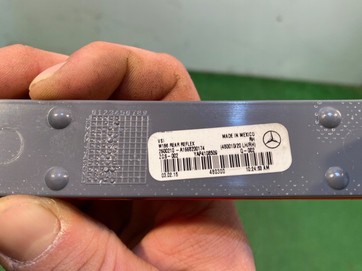 MERCEDES ML W166 RÉFLECTEUR PARE-CHOCS DROIT ARRIÈRE ARRIÈRE A1668200174