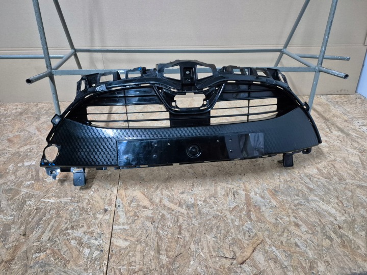 TOYOTA YARIS 4 IV GRILLE CALANDRE AVANT AVANT
