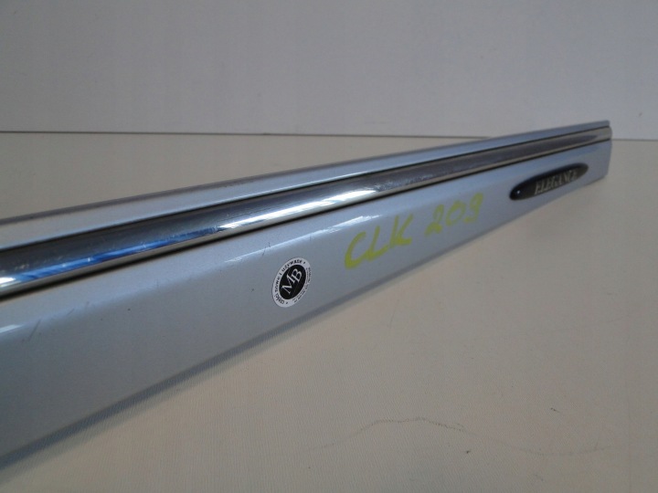 MERCEDES MOULURE SUR PORTES DROIT CLK 209 C209 W209 A2096901282