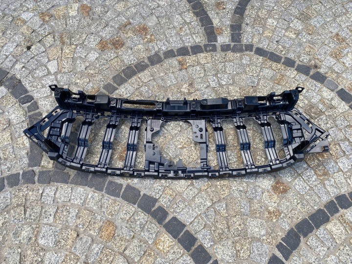 MERCEDES EQA 243 RENFORCEMENT GRILLE DE RADIATEUR 2438884900 ORIGINAL