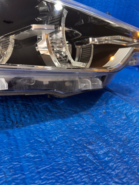 PHARE DROITE COMPLET LED BMW LED F30 7471306-02
