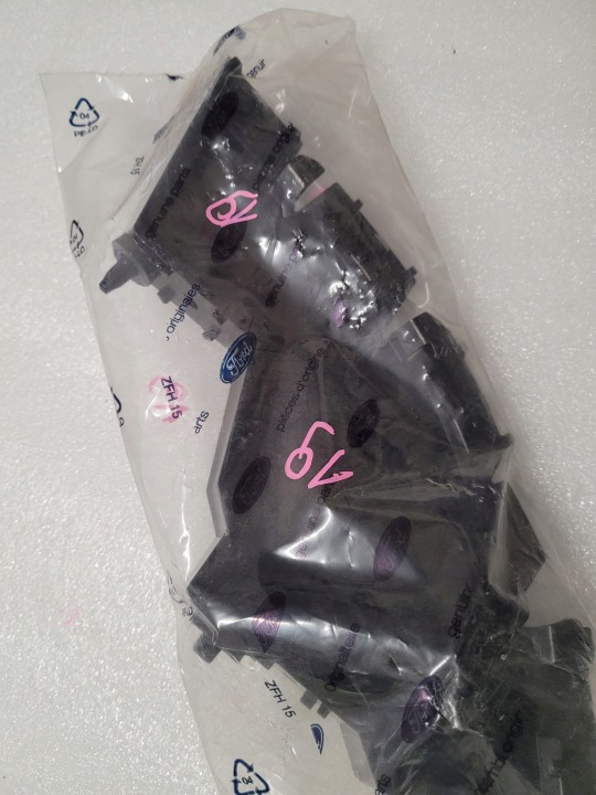 FORD KUGA MK3 III GLISSIÈRE FIXATION PARE-CHOCS DROIT ARRIÈRE LV4B17E850DF OEM
