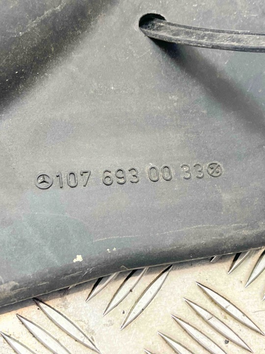CHÂSSIS ROUES DE RÉSERVE MERCEDES-BENZ SL (R107) A1076930033 5.6L GASOLINE