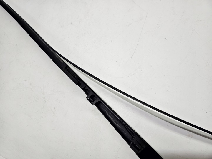 MOULURE PARE-BRISE DROITE RENAULT ZOE I #5908