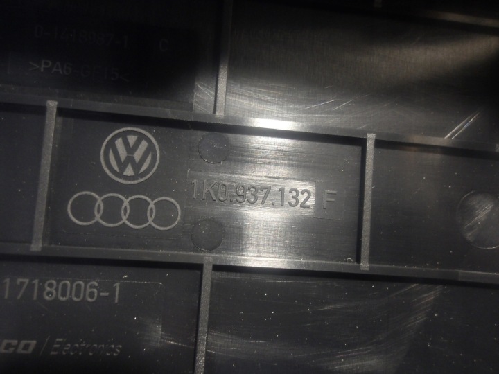 BOÎTE FUSIBLES PASSAT B6 2.0B 150KM 2005R 1K0937132F 3C0937125