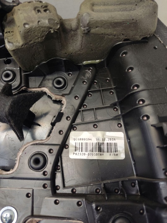 COLLECTEUR PORTES AVANT AVANT CÔTÉ DROITE HYUNDAI TUCSON TL 82361D7000