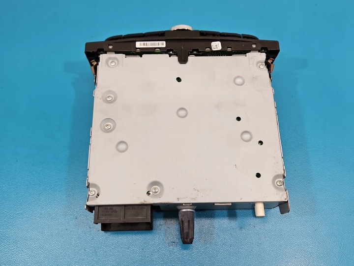 RADIO D'USINE PEUGEOT 301 98134281ZD AUTORADIO