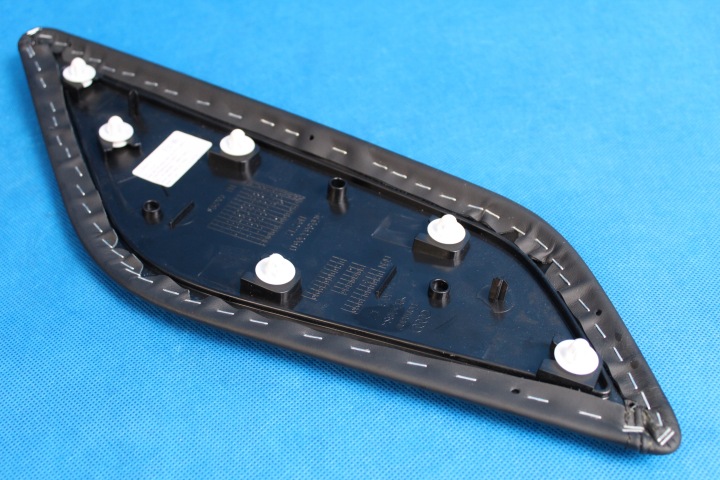 AUDI A6 C7 LIFT PROTECTION TUNNELS CUIR DROITE 4G0863306D 2017R