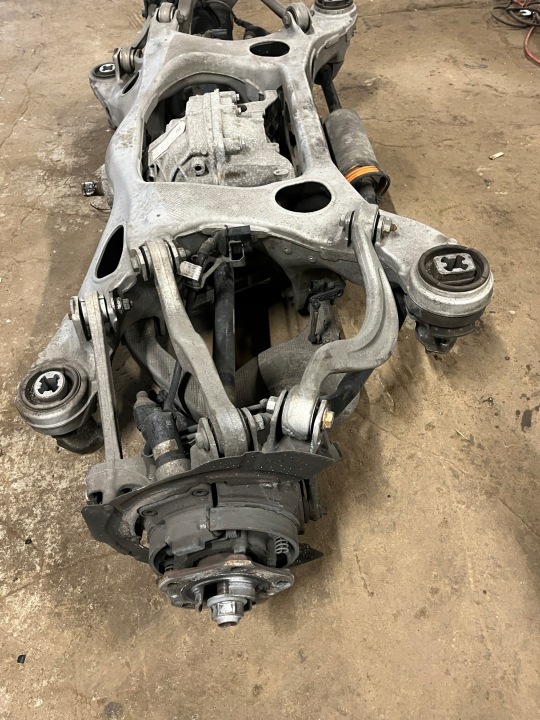 PARFAIT JEU SUSPENSION ARRIÈRE ARRIÈRE PORSCHE PANAMERA 971 TURBO 1
