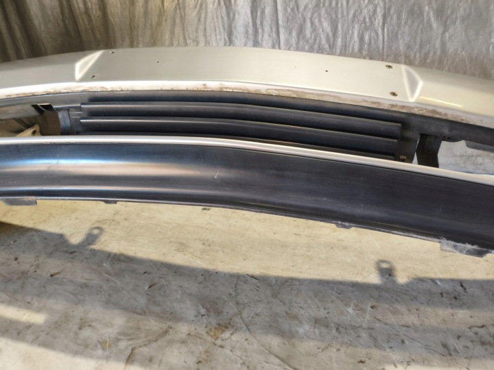 PARE-CHOCS AVANT MERCEDES W202 PEINTURE 744